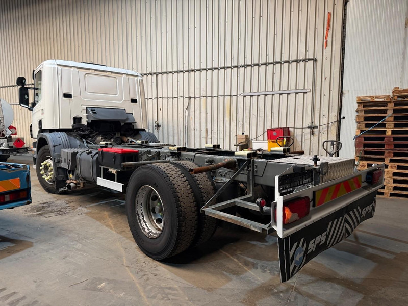 Scania P310 4x2 CHASSIS - ADR (ex tanker) - *322.000km* - AIR SUSPENSION - MANUAL - BE TRUCK - Tank truck: picture 3 Scania P310 4x2 CHASSIS - ADR (ex tanker) - *322.000km* - AIR SUSPENSION - MANUAL - BE TRUCK - Tank truck: picture 3