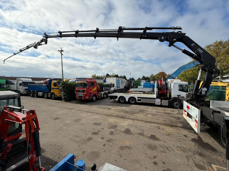 Crane truck Volvo FM 300 6x4 + (25.8m!) CRANE HIAB 245 E-5 + JIB 65 X-3 + 2 ME - *228.000km* - MANUAL - A/C - EURO 3 - BELGIAN TRUCK: picture 15