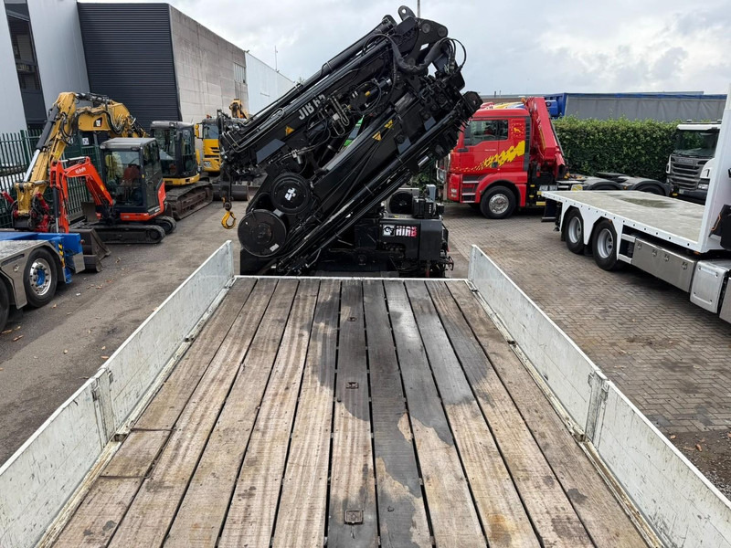 Crane truck Volvo FM 300 6x4 + (25.8m!) CRANE HIAB 245 E-5 + JIB 65 X-3 + 2 ME - *228.000km* - MANUAL - A/C - EURO 3 - BELGIAN TRUCK: picture 19