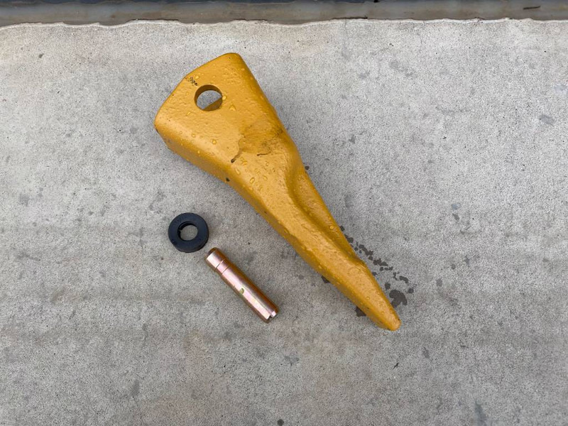 Cat 120H / 120M / 140H / 140M / 160H / 160M Ripper Tip - Attachment for Construction machinery: picture 1 Cat 120H / 120M / 140H / 140M / 160H / 160M Ripper Tip - Attachment for Construction machinery: picture 1