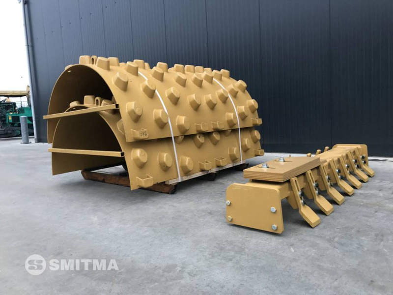 Cat CS533E - Attachment for Construction machinery: picture 2 Cat CS533E - Attachment for Construction machinery: picture 2