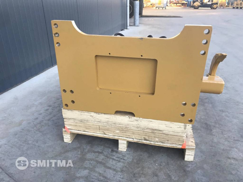 Cat D4K - Attachment for Construction machinery: picture 3 Cat D4K - Attachment for Construction machinery: picture 3