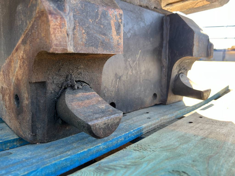 Attachment for Construction machinery Engcon EC30 - S70: picture 10