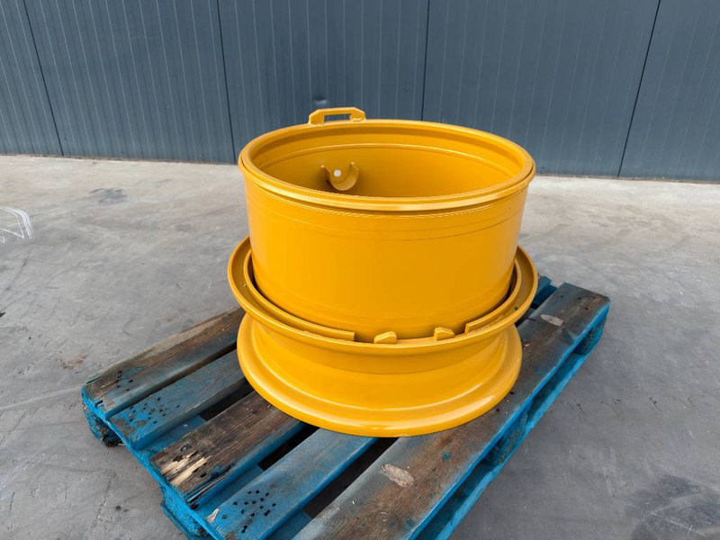 Cat 17.00-25/1.7 RIM for 20.5 x 25 - CAT 938M - Wheels and tires for Construction machinery: picture 1 Cat 17.00-25/1.7 RIM for 20.5 x 25 - CAT 938M - Wheels and tires for Construction machinery: picture 1