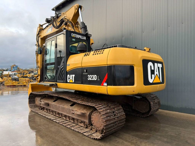 Cat 323D L - Crawler excavator: picture 2 Cat 323D L - Crawler excavator: picture 2