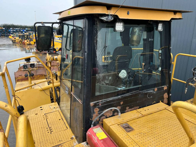 Wheel loader Cat 988H: picture 13