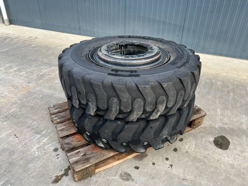 Wheels and tires for Construction machinery Michelin 1000 x 20 banden / 10.00 x 20: 1x2 Reifen: picture 1