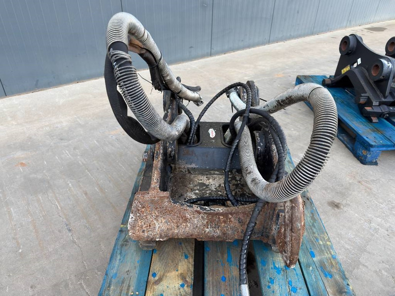 OilQuick OQ70/55 - M314F / M316F / M318F - Quick coupler for Construction machinery: picture 2 OilQuick OQ70/55 - M314F / M316F / M318F - Quick coupler for Construction machinery: picture 2