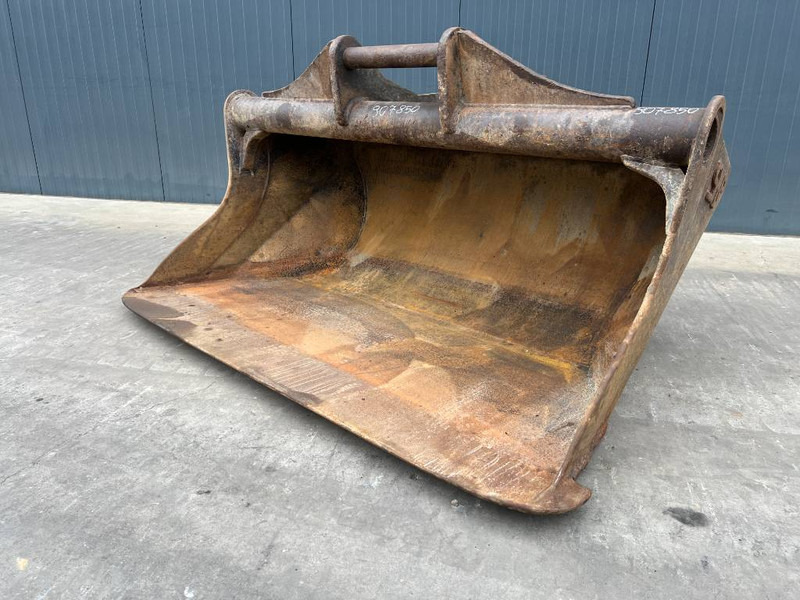 SMP S70 - Bucket for Construction machinery: picture 1 SMP S70 - Bucket for Construction machinery: picture 1