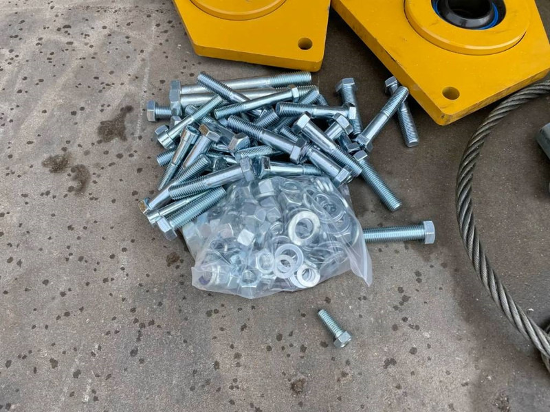 New Tail lift for Construction machinery Volvo A25G: picture 17