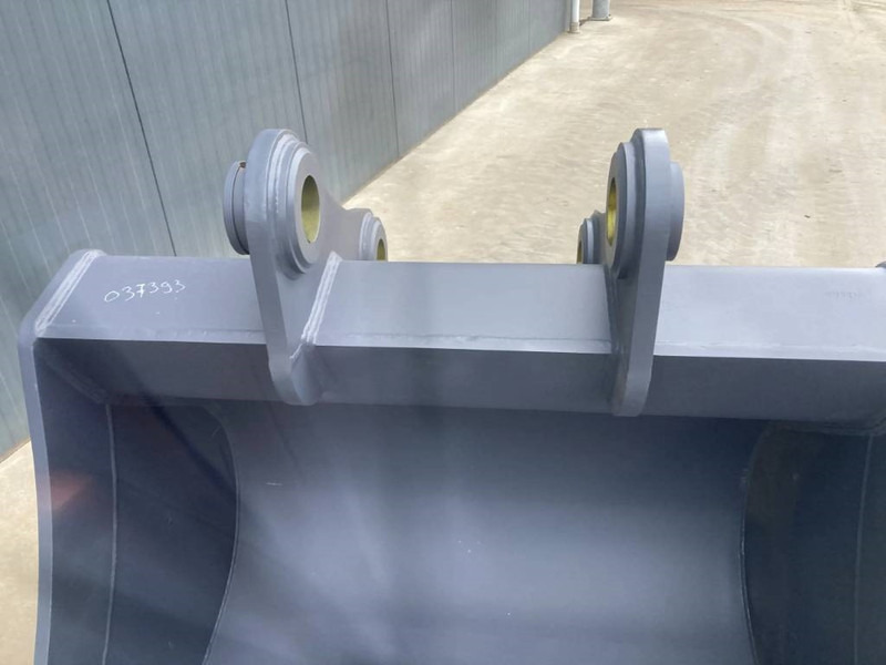 Volvo EC300 - Bucket for Construction machinery: picture 5 Volvo EC300 - Bucket for Construction machinery: picture 5