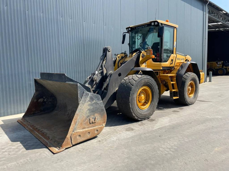 Volvo L90F - 3rd valve - Wheel loader: picture 1 Volvo L90F - 3rd valve - Wheel loader: picture 1