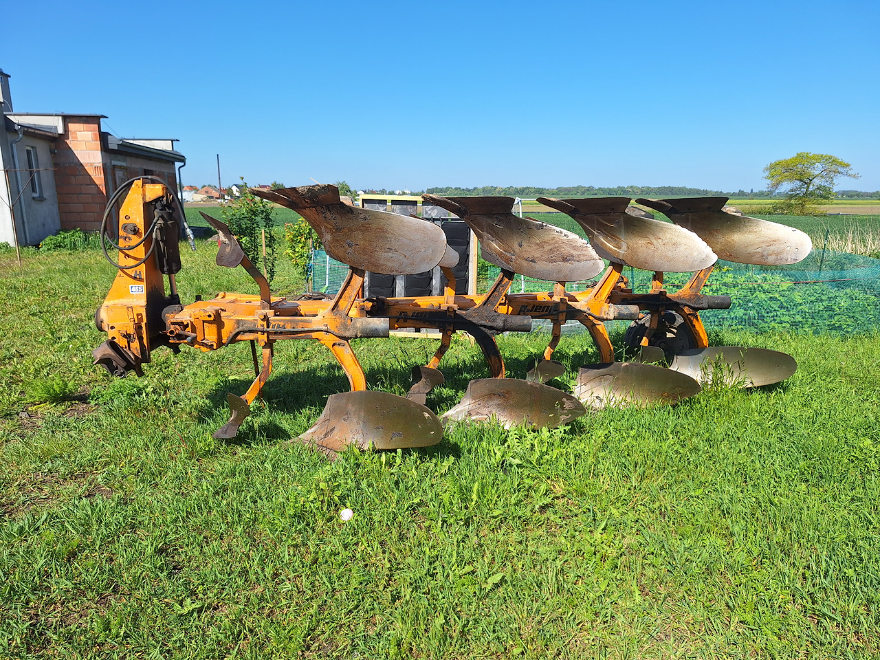 HUARD 465 - Plow: picture 1 HUARD 465 - Plow: picture 1