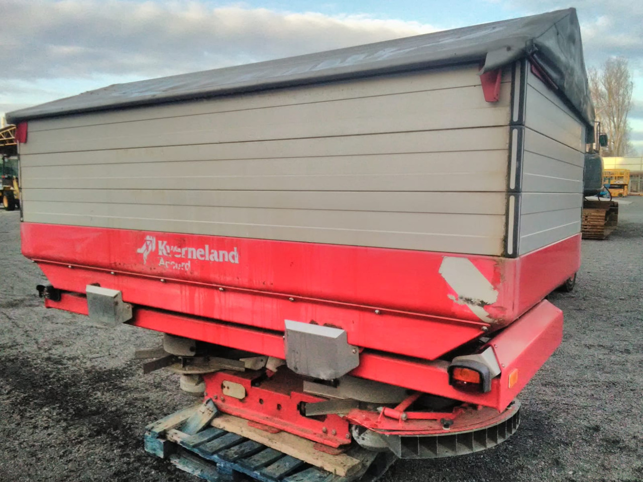 KVERNELAND EXACTA – TL - Fertilizer spreader: picture 4 KVERNELAND EXACTA – TL - Fertilizer spreader: picture 4