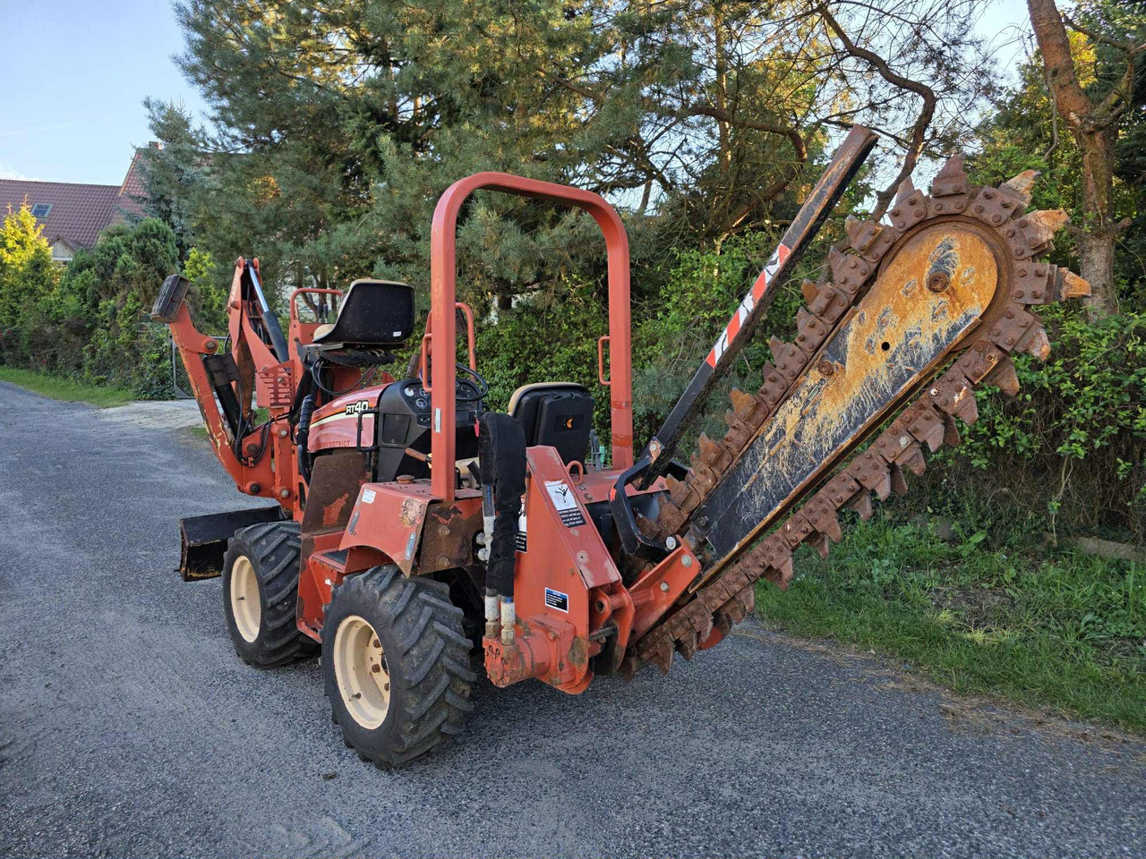 Knikmops Ditch Witch rt40 - Trencher: picture 4 Knikmops Ditch Witch rt40 - Trencher: picture 4