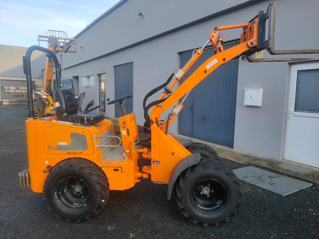 Knikmops KM130 - Compact loader: picture 4 Knikmops KM130 - Compact loader: picture 4