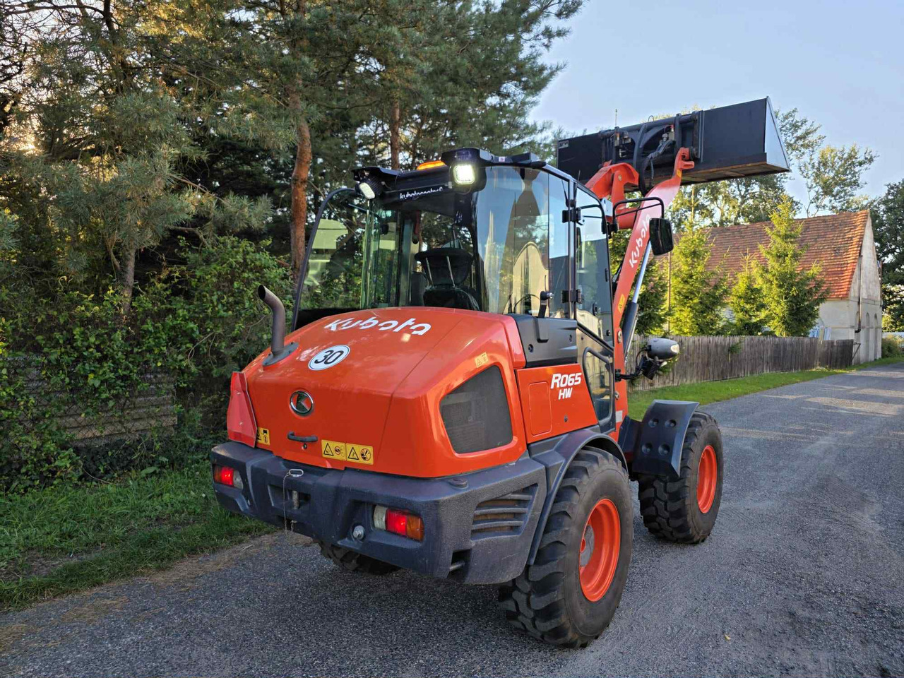 Wheel loader Kubota R065 HW: picture 1