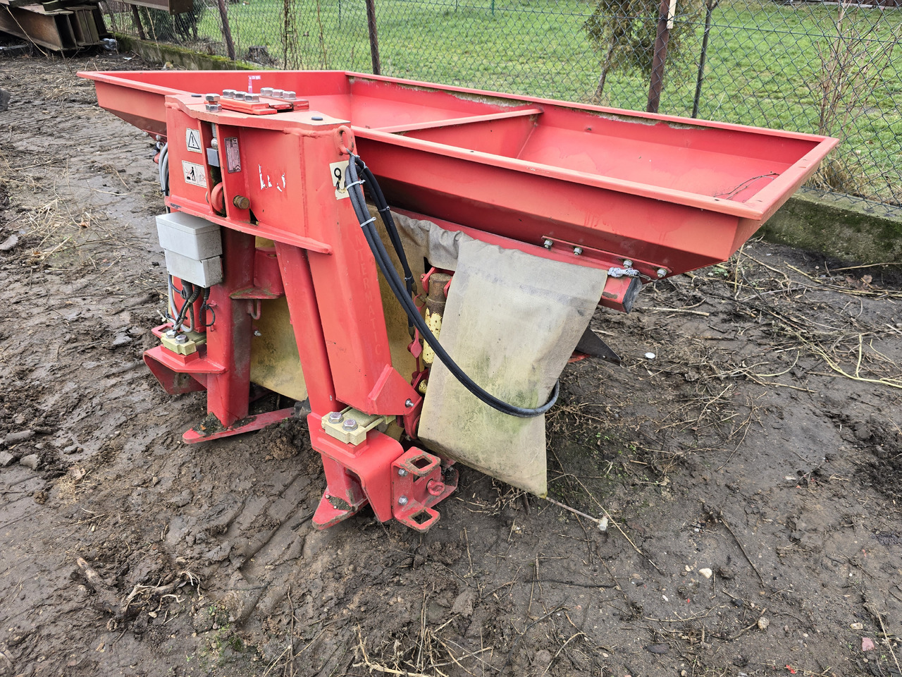 Lely - Fertilizer spreader: picture 1 Lely - Fertilizer spreader: picture 1