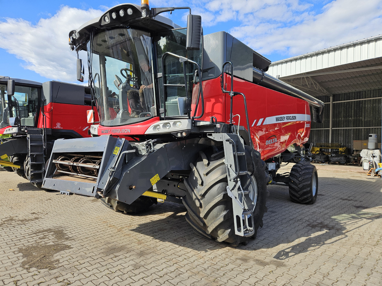 Massey Ferguson Delta 9380 - Combine harvester: picture 2 Massey Ferguson Delta 9380 - Combine harvester: picture 2