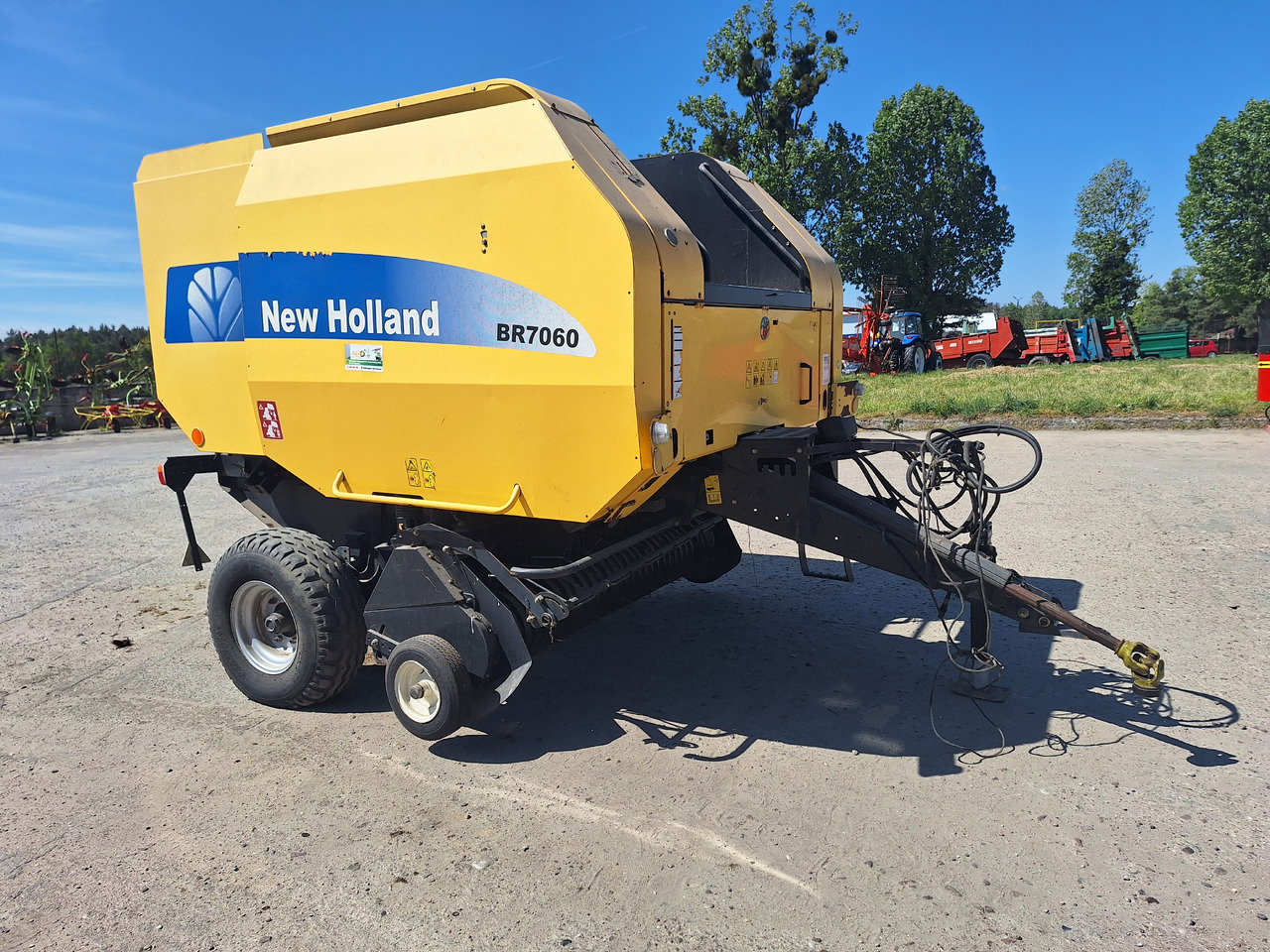 NEW HOLLAND BR7060 - Round baler: picture 3 NEW HOLLAND BR7060 - Round baler: picture 3