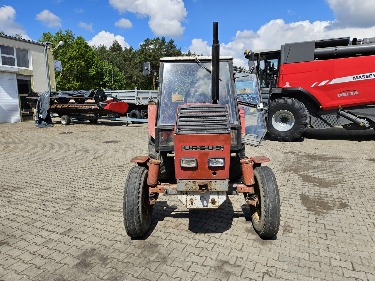 Ursus C-385 - Farm tractor: picture 2 Ursus C-385 - Farm tractor: picture 2