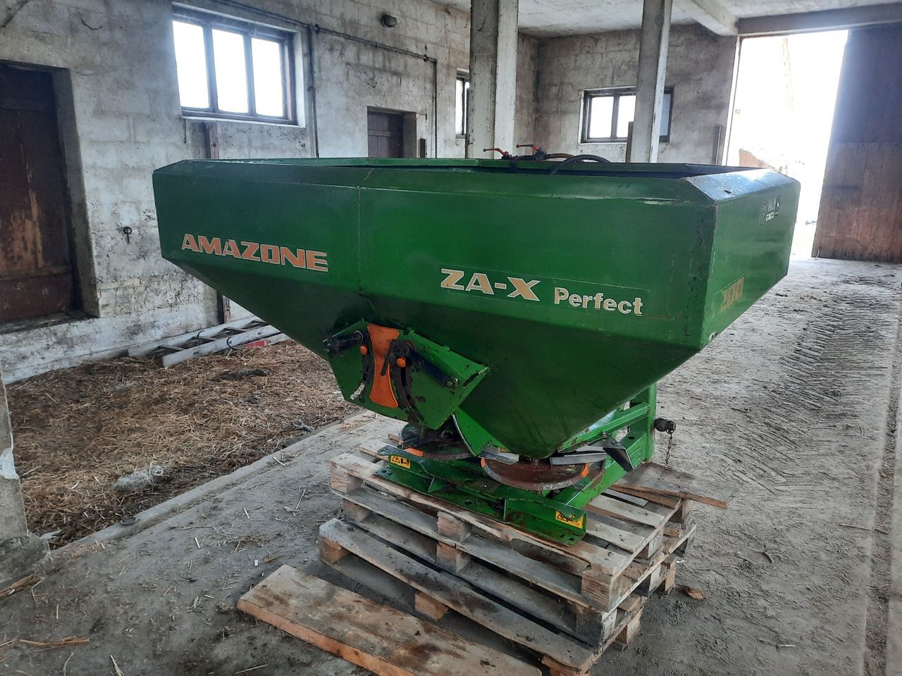 Amazone ZA-X Perfect 1200 - Fertilizer spreader: picture 1 Amazone ZA-X Perfect 1200 - Fertilizer spreader: picture 1