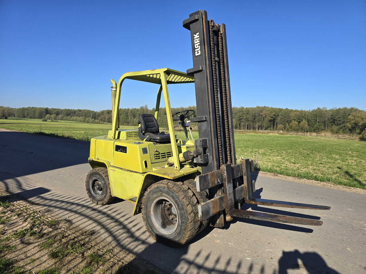 Clark C500 Y70D - Diesel forklift: picture 2 Clark C500 Y70D - Diesel forklift: picture 2