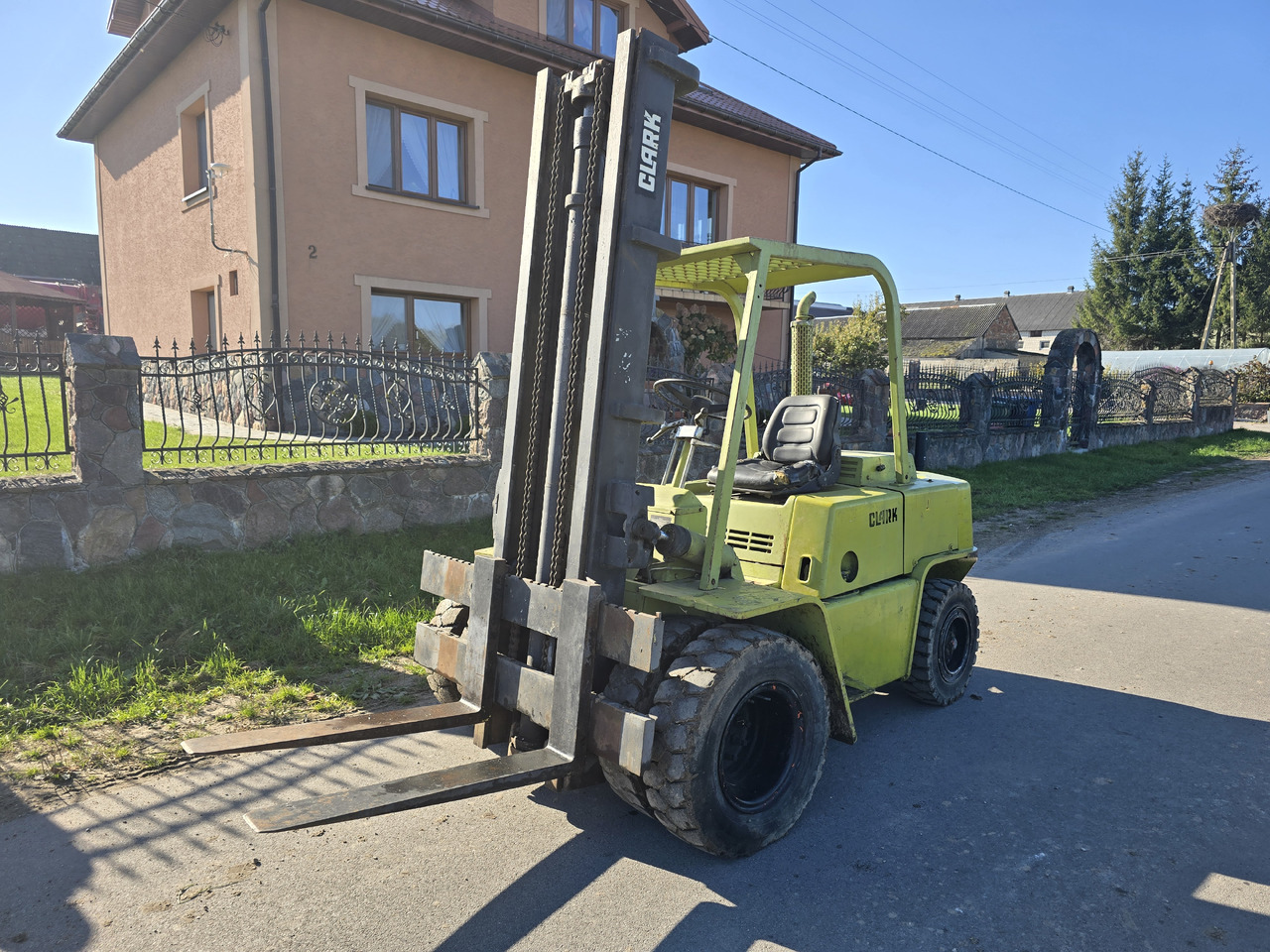 Clark C500 Y70D - Diesel forklift: picture 3 Clark C500 Y70D - Diesel forklift: picture 3