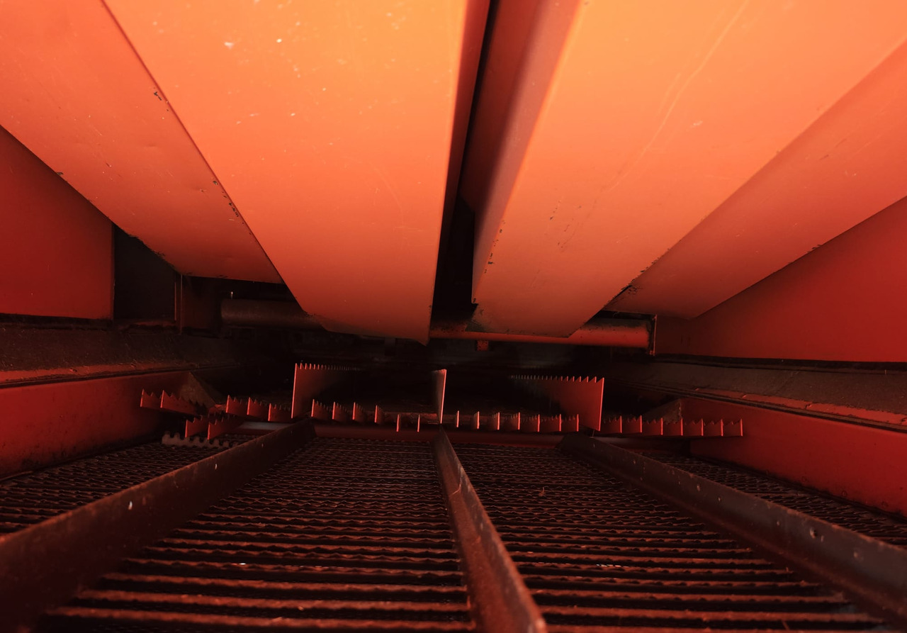 Deutz-fahr M 1080 - Combine harvester: picture 4 Deutz-fahr M 1080 - Combine harvester: picture 4