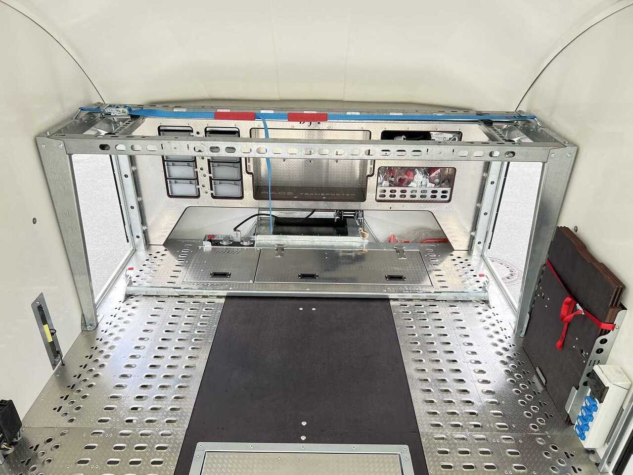 New Autotransporter trailer BRIAN_JAMES Race Transporter 6 3-Achser geschlossen: picture 14