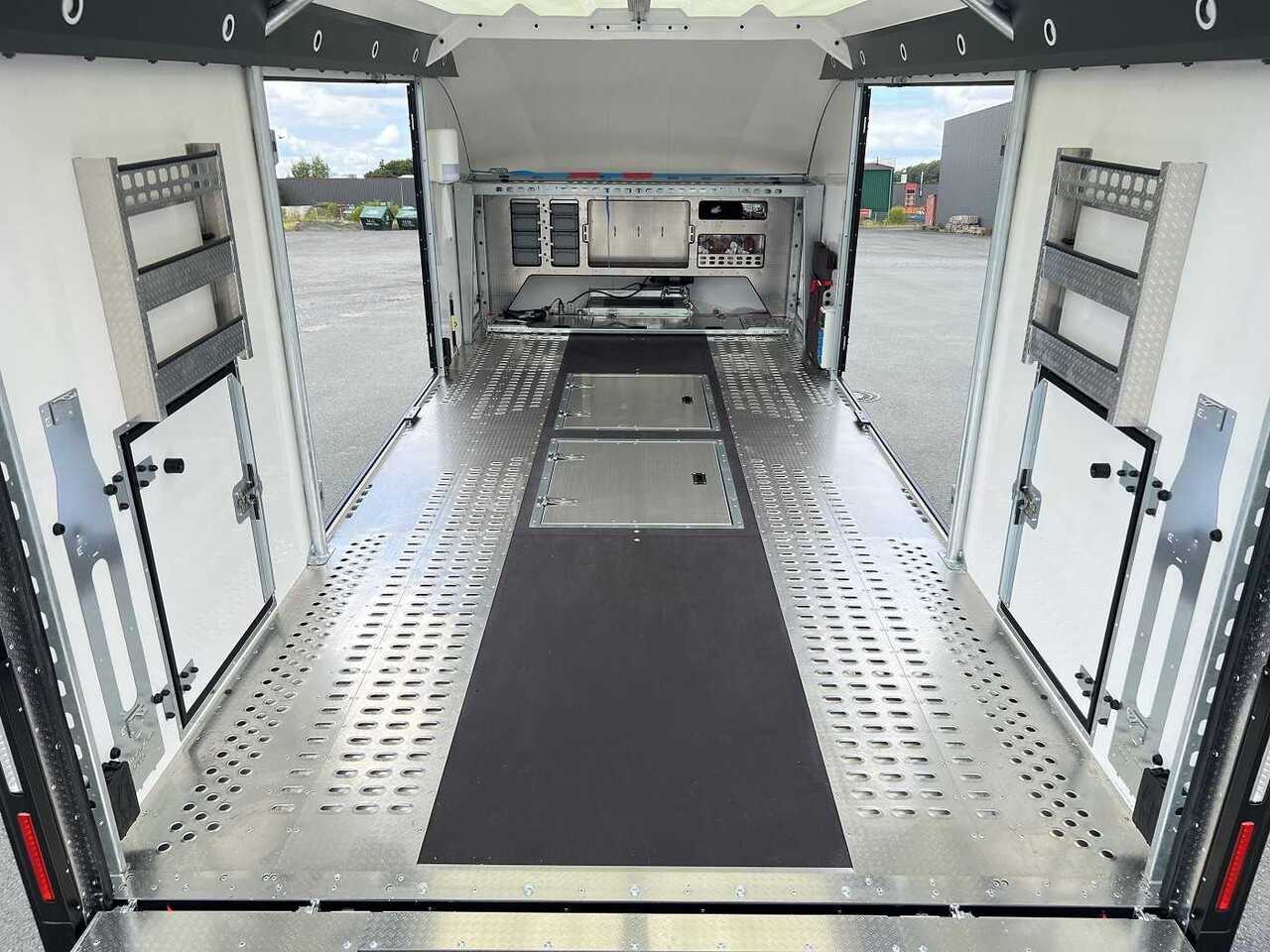 New Autotransporter trailer BRIAN_JAMES Race Transporter 6 3-Achser geschlossen: picture 10
