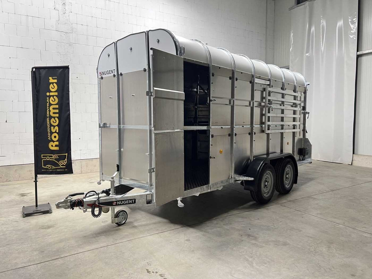 New Livestock trailer NUGENT L4318H-H-SD Viehanhänger: picture 28