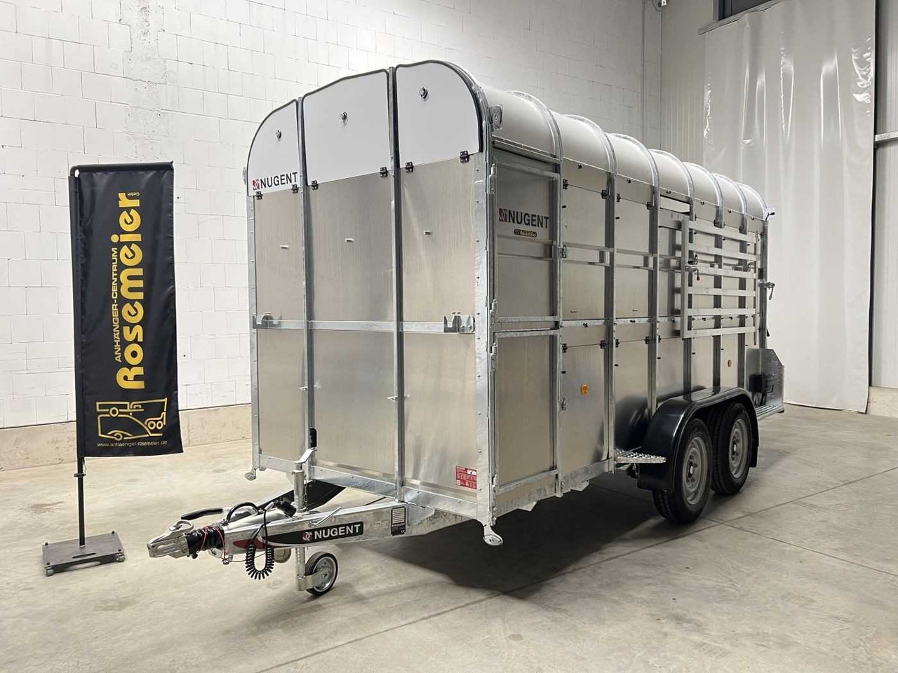 New Livestock trailer NUGENT L4318H-H-SD Viehanhänger: picture 26