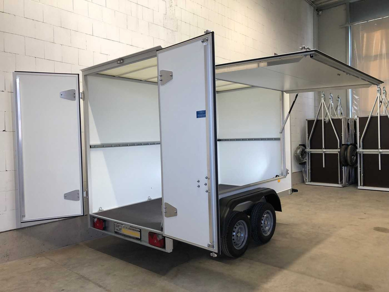 UNSINN UKU 301519-20-13 VKL Kofferanhänger - Closed box trailer: picture 4 UNSINN UKU 301519-20-13 VKL Kofferanhänger - Closed box trailer: picture 4