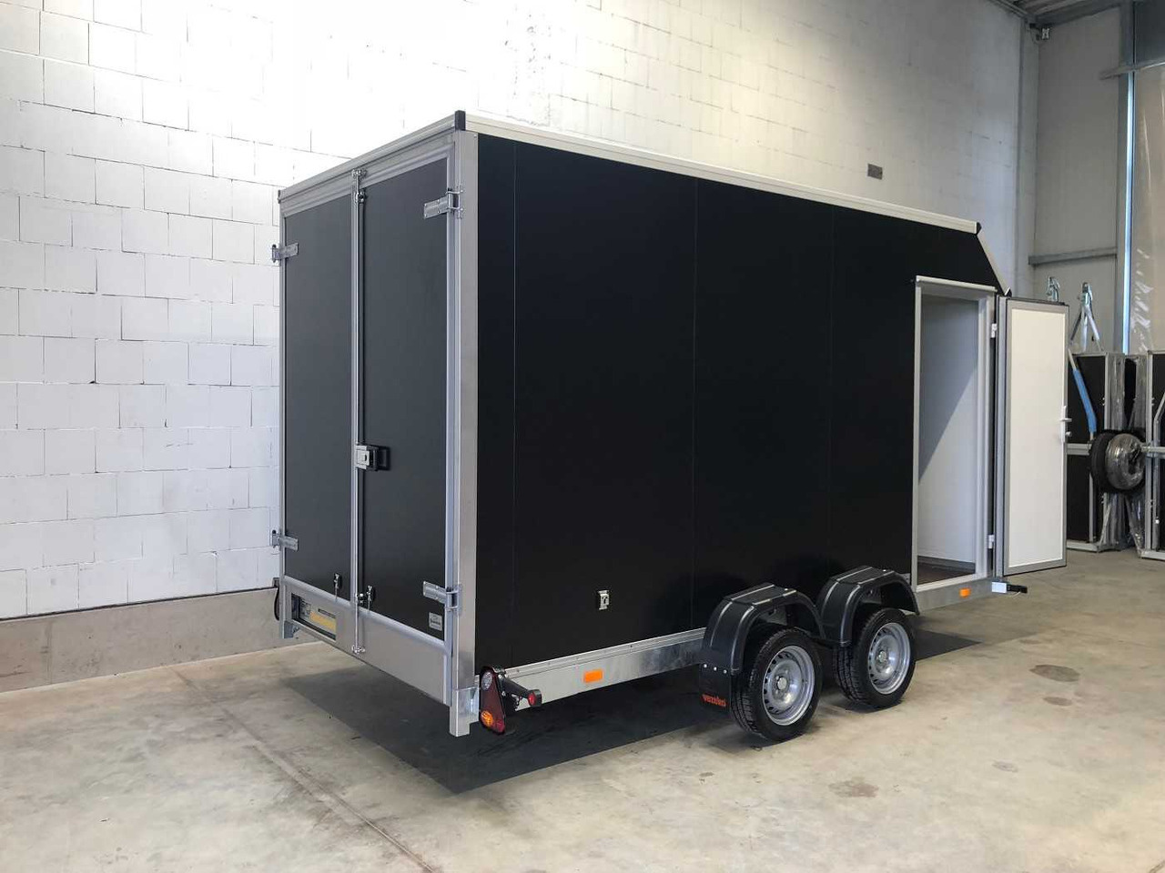 New Closed box trailer VEZEKO Husky FB K 35.40 SP EP Tür Kofferanhänger Absenker: picture 24 New Closed box trailer VEZEKO Husky FB K 35.40 SP EP Tür Kofferanhänger Absenker: picture 24