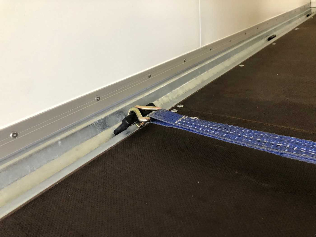 New Closed box trailer VEZEKO Husky FB K 35.40 SP EP Tür Kofferanhänger Absenker: picture 19 New Closed box trailer VEZEKO Husky FB K 35.40 SP EP Tür Kofferanhänger Absenker: picture 19