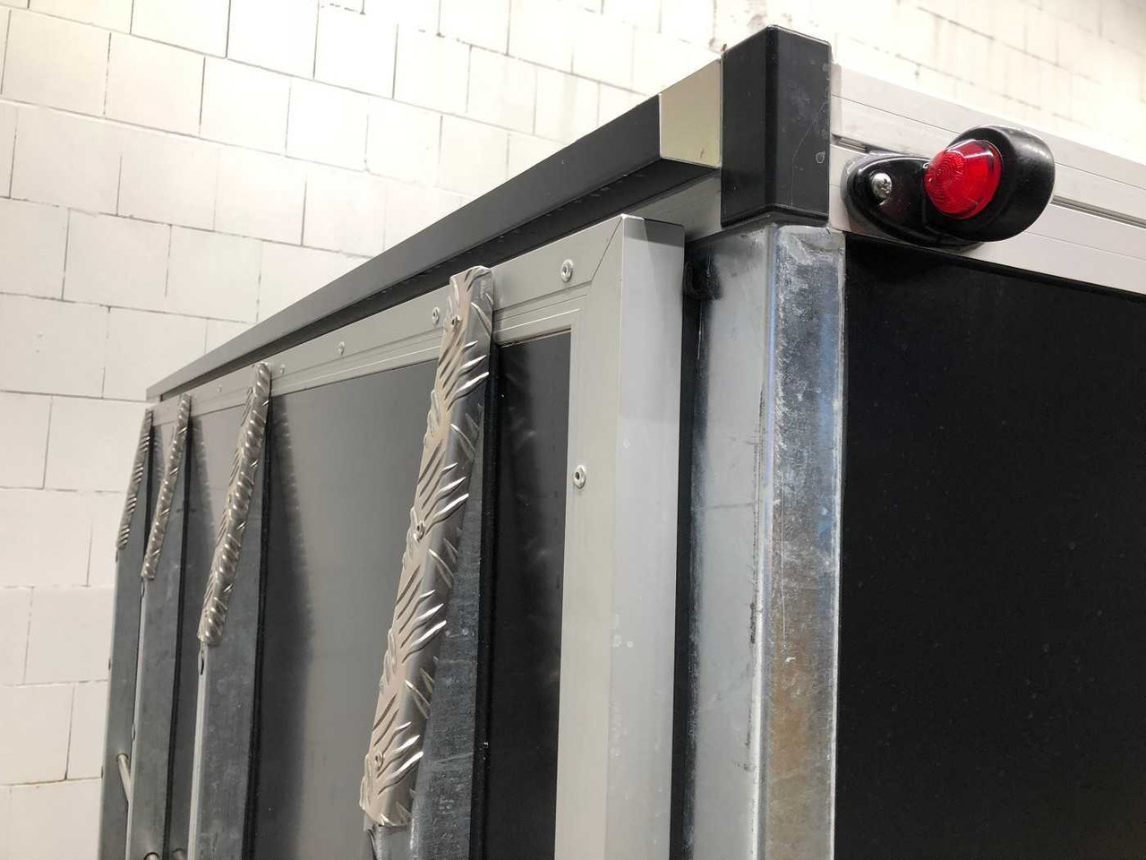 VEZEKO TK C 27.35 Rampe Kofferanhänger - Closed box trailer: picture 5 VEZEKO TK C 27.35 Rampe Kofferanhänger - Closed box trailer: picture 5