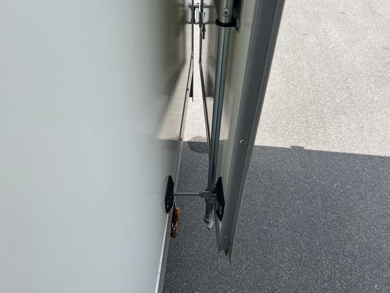 New Closed box trailer WM MEYER AZ 2760/200 S40 Kofferanhänger: picture 12 New Closed box trailer WM MEYER AZ 2760/200 S40 Kofferanhänger: picture 12