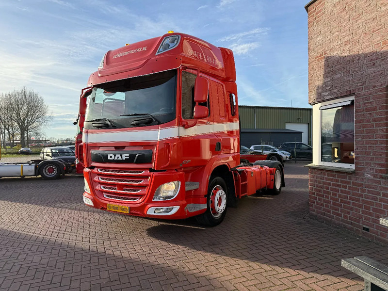 DAF CF 410 CF410 4X2 Spacecab / 1.05m schotelhoogte / Origineel 438.341km / TOP STAAT - Tractor unit: picture 2 DAF CF 410 CF410 4X2 Spacecab / 1.05m schotelhoogte / Origineel 438.341km / TOP STAAT - Tractor unit: picture 2