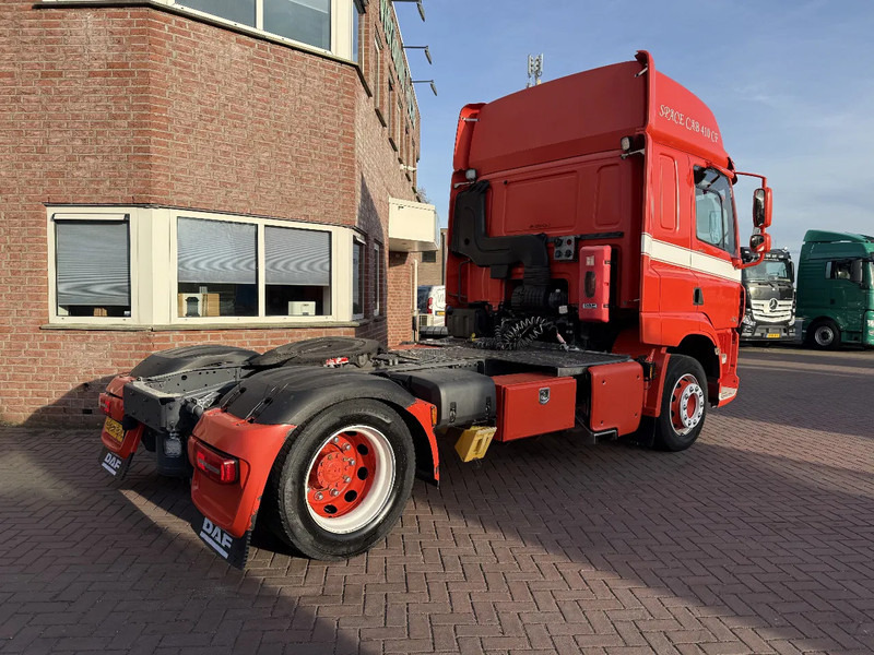 DAF CF 410 CF410 4X2 Spacecab / 1.05m schotelhoogte / Origineel 438.341km / TOP STAAT - Tractor unit: picture 5 DAF CF 410 CF410 4X2 Spacecab / 1.05m schotelhoogte / Origineel 438.341km / TOP STAAT - Tractor unit: picture 5