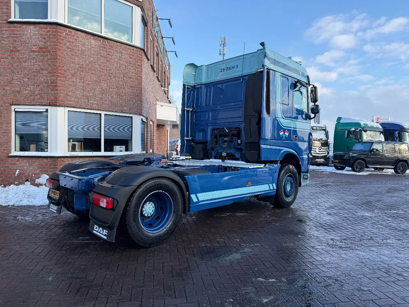 DAF XF 530 XF530 4X2 Spacecab / Retarder / full spoilers / smart tacho / NL-Truck - Tractor unit: picture 4 DAF XF 530 XF530 4X2 Spacecab / Retarder / full spoilers / smart tacho / NL-Truck - Tractor unit: picture 4