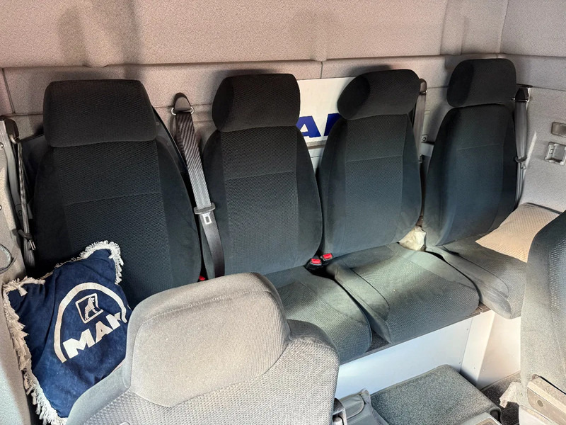 MAN TGS TGS 18.360 mit 6 Sitze / Euro6 / Holland Truck - Tractor unit: picture 2 MAN TGS TGS 18.360 mit 6 Sitze / Euro6 / Holland Truck - Tractor unit: picture 2