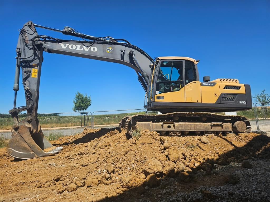 VOLVO EC 220 DL - Crawler excavator: picture 1 VOLVO EC 220 DL - Crawler excavator: picture 1