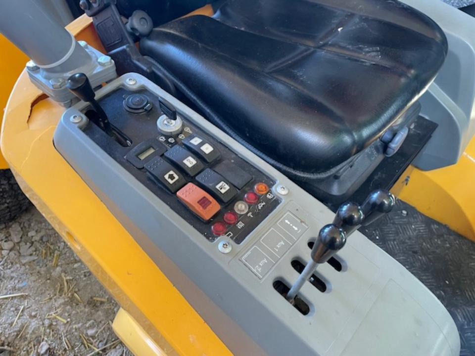 Stiga Titan 26H Diesel-Aufsitzrasenmäher mit Frontmähwerk - Garden mower: picture 5 Stiga Titan 26H Diesel-Aufsitzrasenmäher mit Frontmähwerk - Garden mower: picture 5