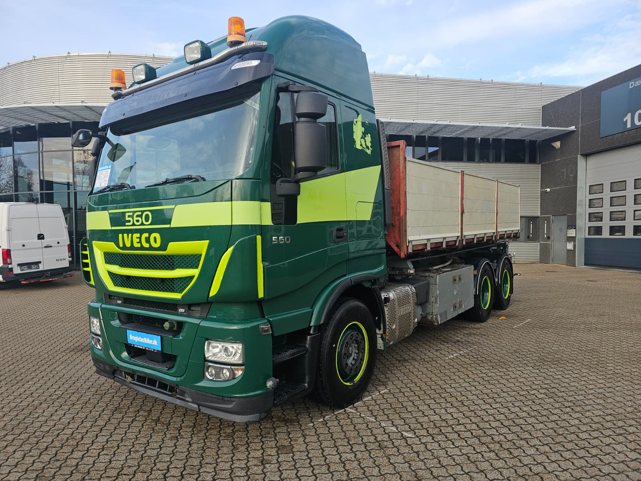 Container transporter/ Swap body truck Iveco Stralis 560 6x4: picture 15