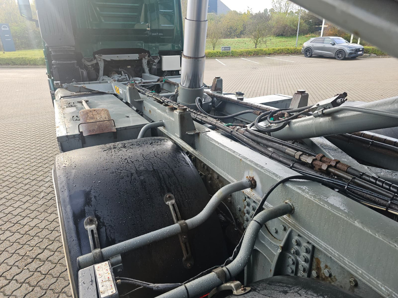 Container transporter/ Swap body truck Iveco Stralis 560 6x4: picture 12