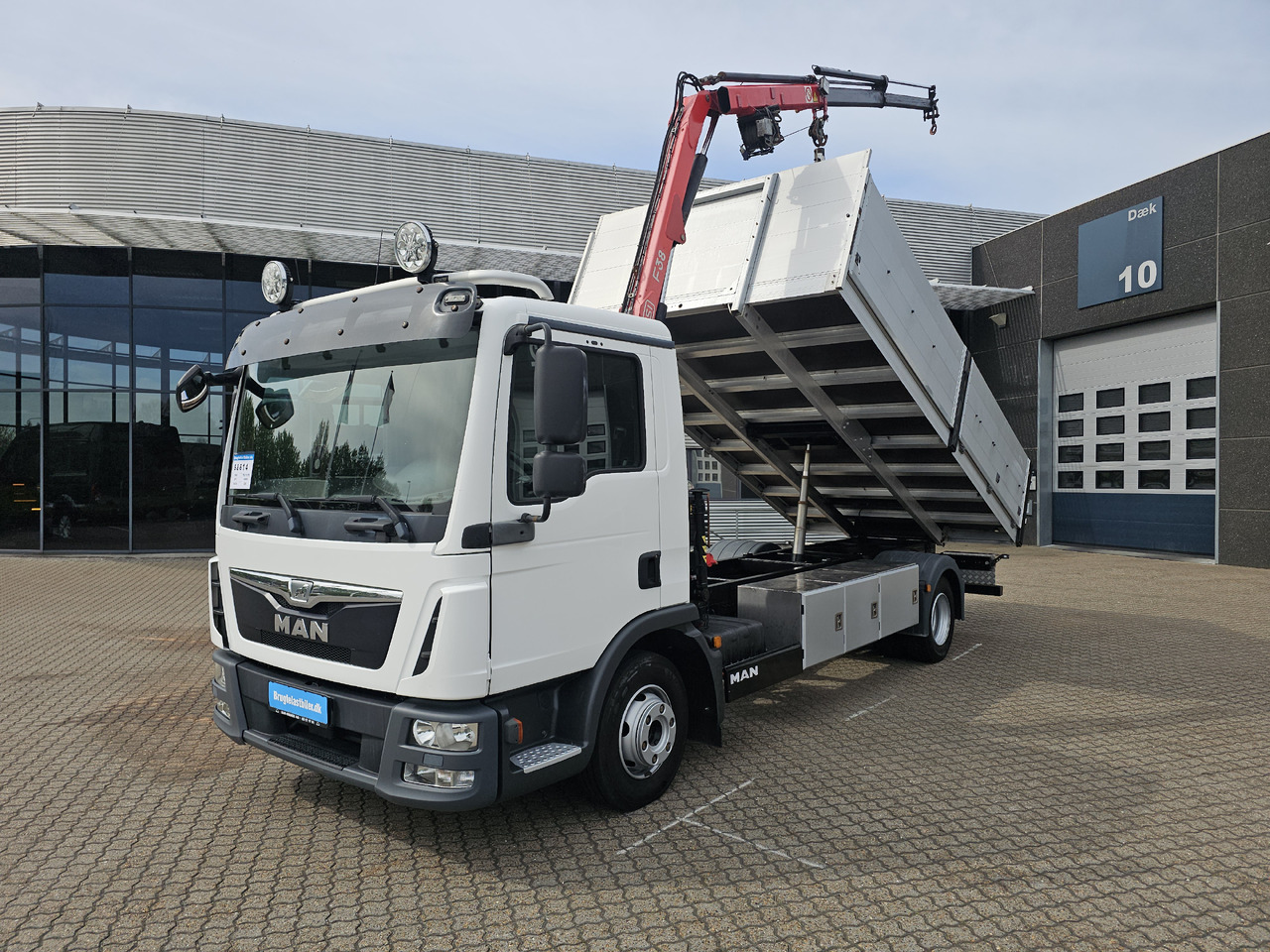 MAN TGL 10.220 - Tipper, Crane truck: picture 1 MAN TGL 10.220 - Tipper, Crane truck: picture 1