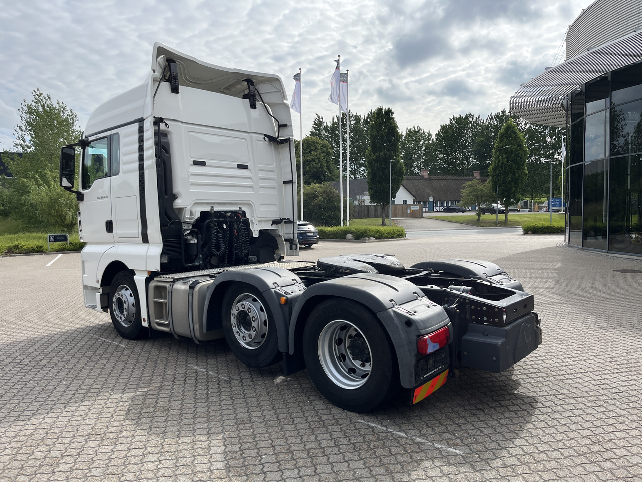 MAN TGX 26.470 6x2-2 - Tractor unit: picture 3 MAN TGX 26.470 6x2-2 - Tractor unit: picture 3