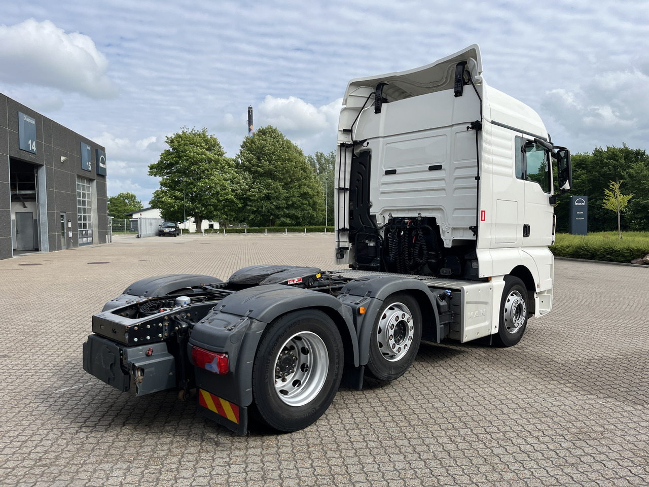 MAN TGX 26.470 6x2-2 - Tractor unit: picture 4 MAN TGX 26.470 6x2-2 - Tractor unit: picture 4