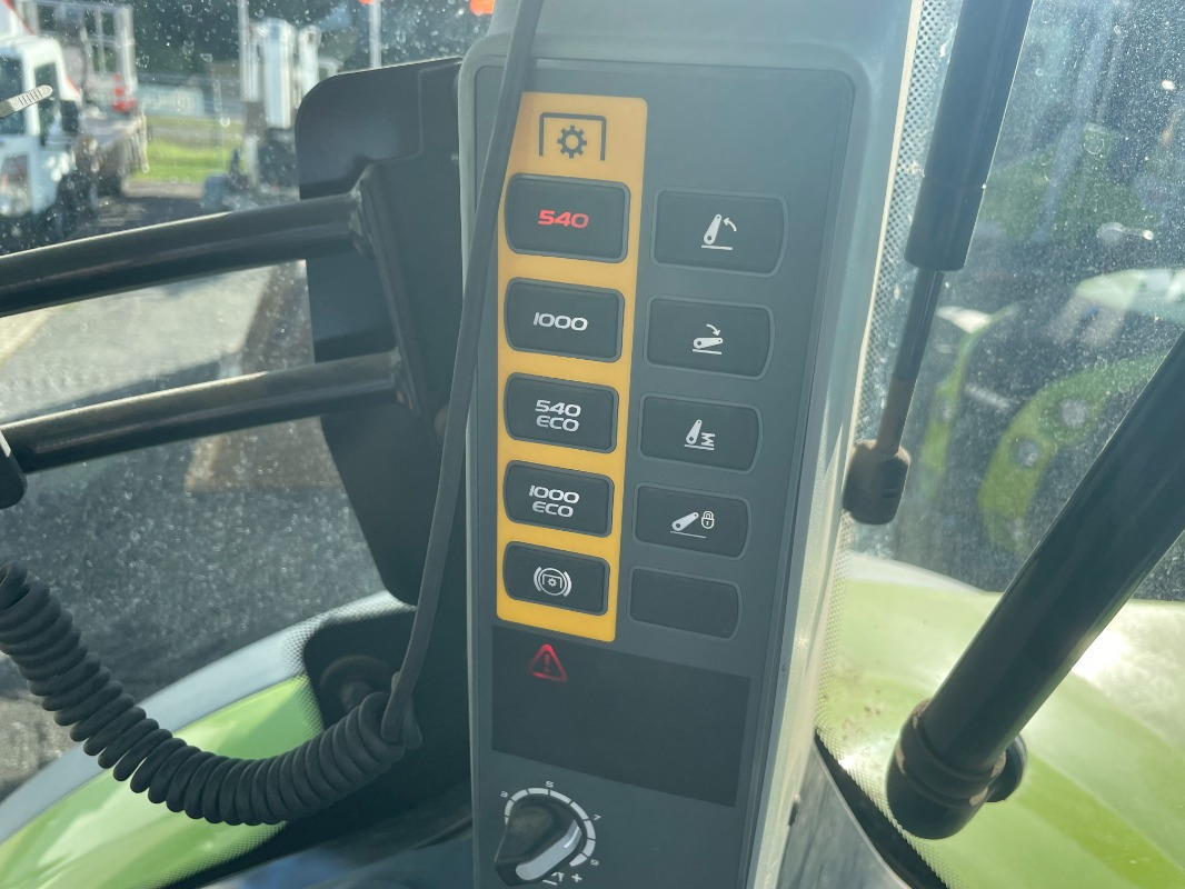 CLAAS Arion 660 CMATIC - Farm tractor: picture 4 CLAAS Arion 660 CMATIC - Farm tractor: picture 4